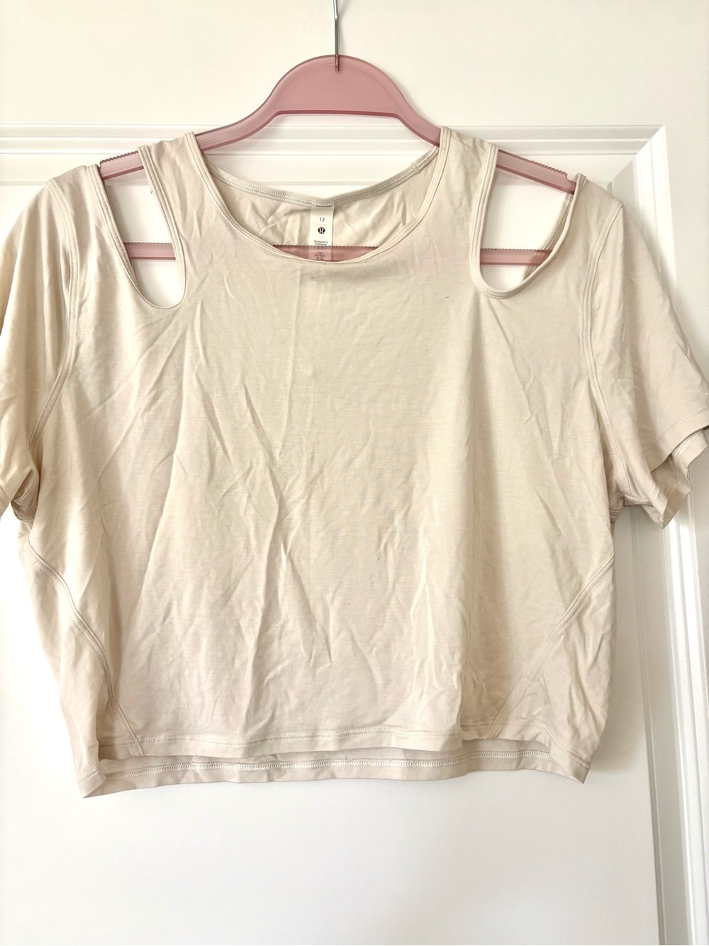 Lululemon Shoulder Cut-Out Yoga T-Shirt Bone Crop Tee Size 12 - Picture 3 of 6
